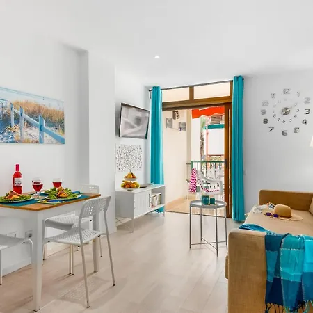 211 Cristianos First Sea Line, Swimming Pool