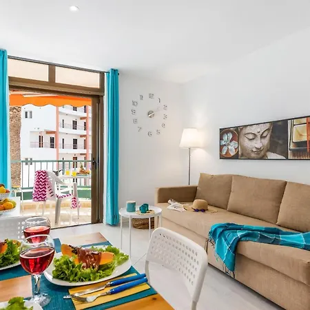 211 Cristianos First Sea Line, Swimming Pool Appartement