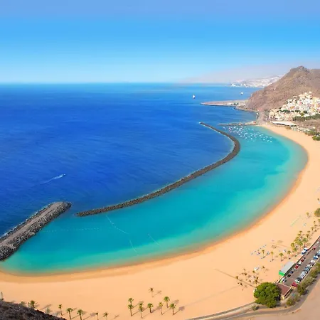 211 Cristianos First Sea Line, Swimming Pool