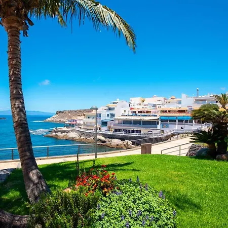 211 Cristianos First Sea Line, Swimming Pool Appartement *